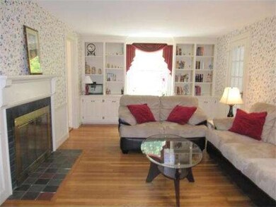 182 Mayfair Dr, Westwood, MA 02090 - photo 3