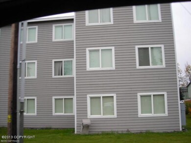 5440 E 26th Ave - upclose