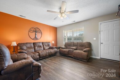 2972 Country Crossing Dr, Lincolnton, NC 28092 - photo 3