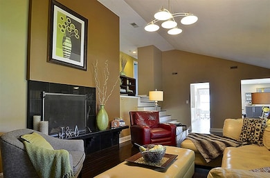 1321 Violet Ln, Batavia, IL 60510 - photo 6