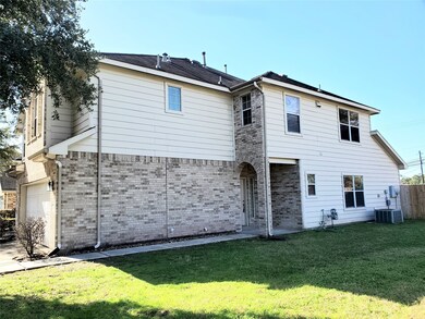 5127 Prosperity Cir, Houston, TX 77018 - photo 2