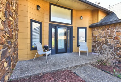 501 Fairway Ct, Broken Arrow, OK 74011 - photo 2