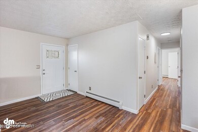 04-Living Room_SLS_-1149