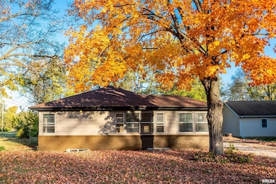 1426 N 4th St, Chillicothe, IL 61523 - photo 2