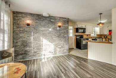 19 Harold St, Worcester, MA 01604 - photo 6