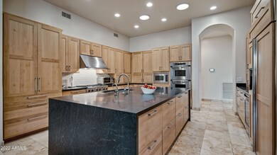KITCHEN ISLAND 2022