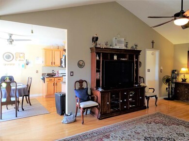 1211 Briarwood Ln, Easton, PA 18040 - photo 4