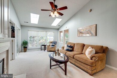 9255 Cardinal Forest Ln unit 301, Lorton, VA 22079 - photo 7