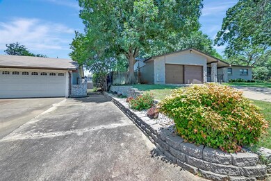 909 Natchez Ave, Bedford, TX 76022 - photo 4