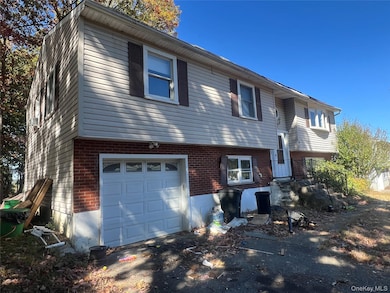 41 Roe Ave, Cornwall On Hudson, NY 12520 - photo 4