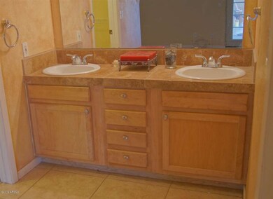 Master Vanity