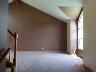 4036 Lakeview Dr, Country Club Hills, IL 60478 - photo 2