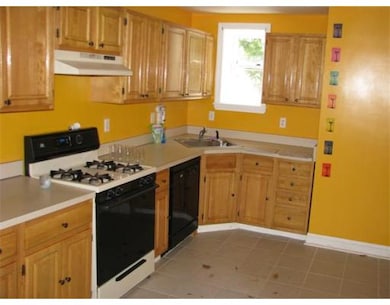 88 Munroe St, Roxbury, MA 02119 - photo 4