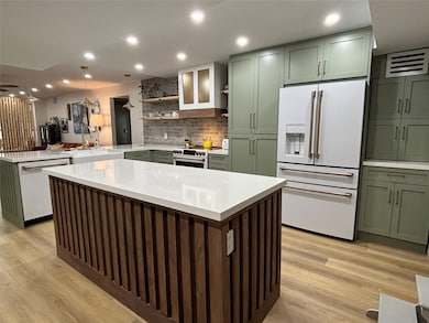 unlisted-address, Pompano Beach, FL 33069 - photo 2