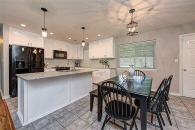 39 Valley Dr, Farmington, AR 72730