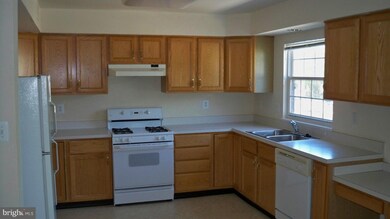 18123 Stags Leap Terrace, Germantown, MD 20874 - photo 3