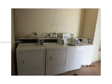 The Palmetto Residence unit 302, Hialeah, FL 33012 - photo 5