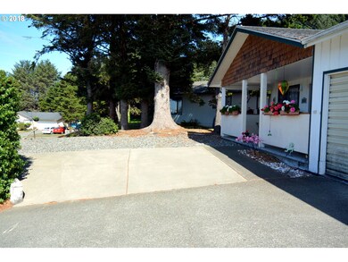 30411 Hillside Terrace, Gold Beach, OR 97444 - photo 5