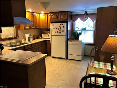 1776 Walnut St, Coshocton, OH 43812 - photo 4