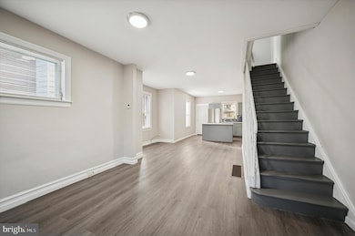 470 Robbins St, Philadelphia, PA 19111 - photo 3