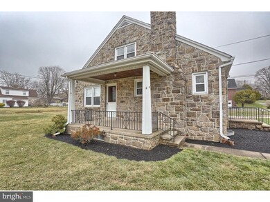 3416 Mckently St, Reading, PA 19605 - photo 2