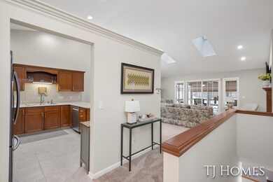 2036 Palmerton Ct NE unit 70, Grand Rapids, MI 49505 - photo 5