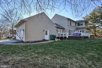 321 Highland Rd, Hershey, PA 17033 - photo 4