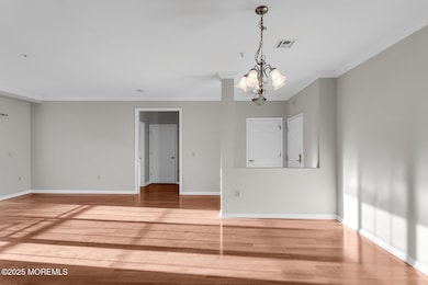 325 Regency Place unit 325, Woodbridge, NJ 07095 - photo 5