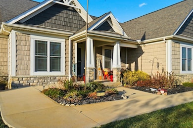 6834 Alkire Rd, Galloway, OH 43119 - photo 4