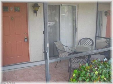 Front Courtyard/Patio