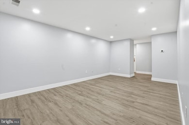 9713 Kings Crown Ct unit 1, Fairfax, VA 22031 - photo 7