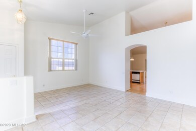 7 Living Room photo b
