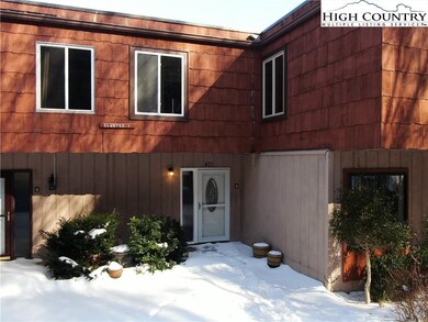 471 Adams Apple Dr unit 3, Banner Elk, NC 28604 - photo 2