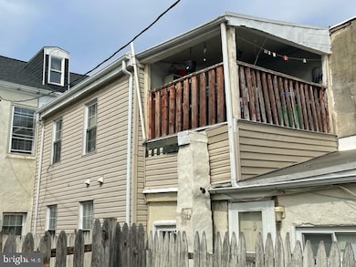 416 Spruce St, Reading, PA 19602 - photo 3