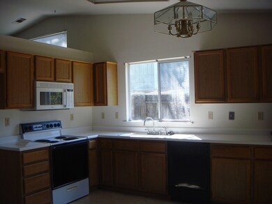 Julian_interior 002