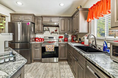 1376 Foxwood Dr, Medford, OR 97504 - photo 7