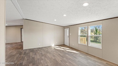 403 Patton St, Sweetwater, TN 37874 - photo 2