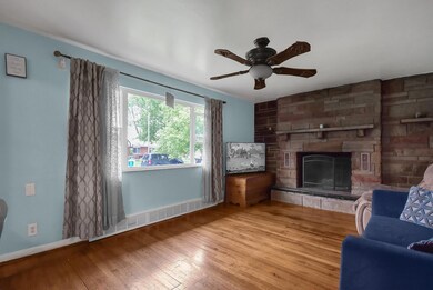 4-web-or-mls-1045-erickson-ave