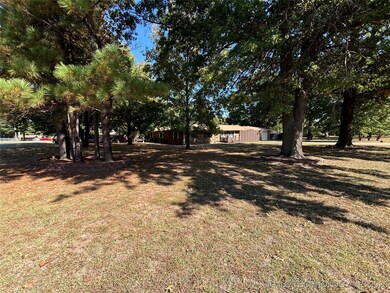 908 SW 21st St, Wagoner, OK 74467 - photo 6