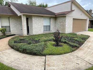 7819 Battlecreek Dr, Houston, TX 77040 - photo 2