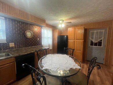 5560 Chestnut Hills Rd pic 17