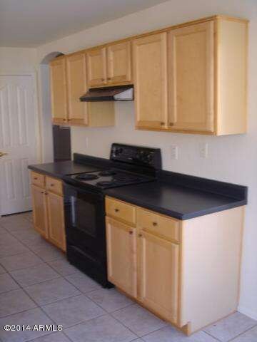 88th Ln Kitchen 2