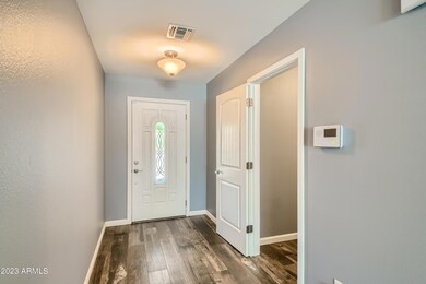05 Foyer