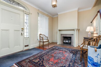 9 Bowdoin St Portland ME 04102-large-005