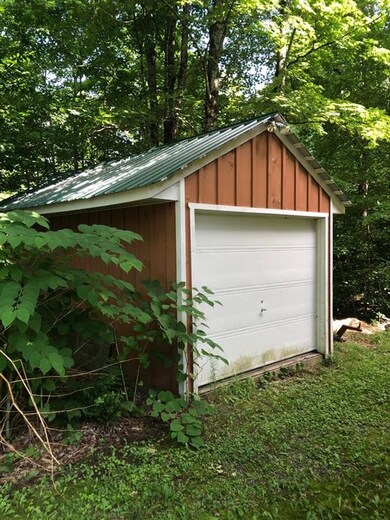 492 2nd Nh Turnpike, Claremont, NH 03743 - photo 4