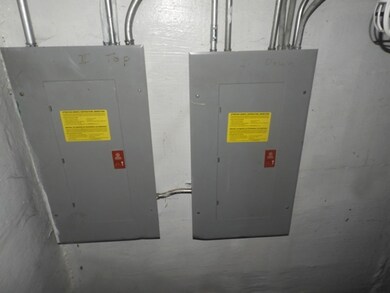 933 W Atlantic Ave, Waukegan, IL 60085 - photo 6