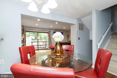 1817 Old Post Terrace, Woodbridge, VA 22191 - photo 5