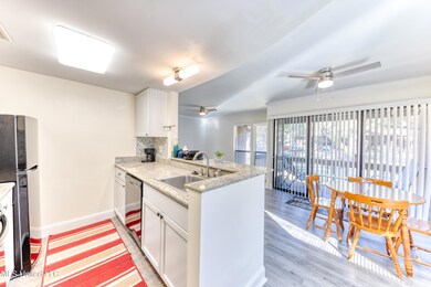236HMolokaiVillage-11