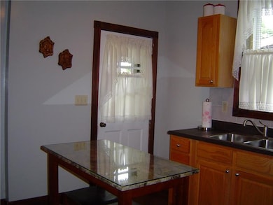 609 Penn Ave, Midland, PA 15059 - photo 7