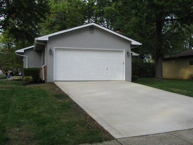 4960 Lyle End load garage (2)